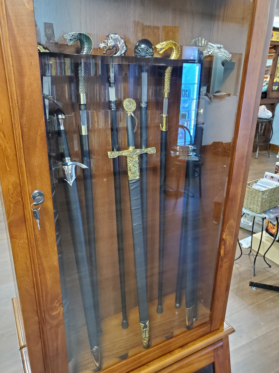 Sword Case 84402189_2706084256111739_3758148649457025024_n.jpg